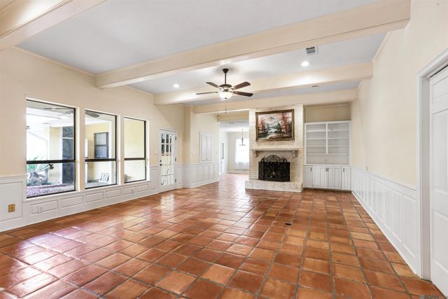 621 W Woodruff Dr, Baton Rouge, LA 70808