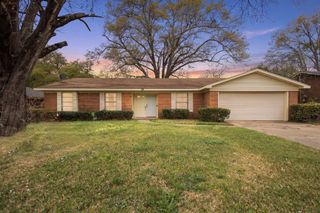 1511 Caldwell, Longview, TX 75602