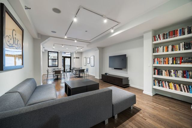 6 N Michigan Avenue 1103, Chicago, IL 60602