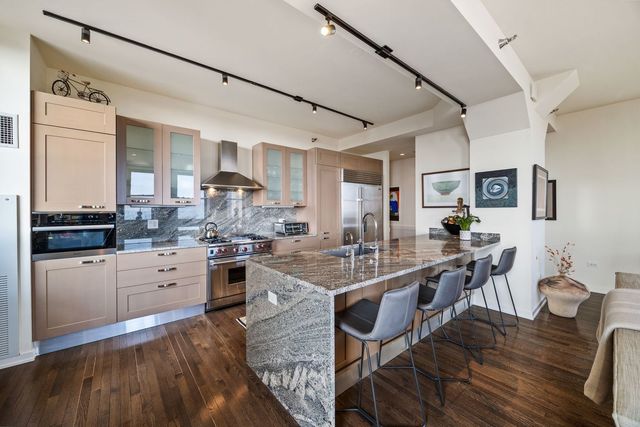 6 N Michigan Avenue 1103, Chicago, IL 60602