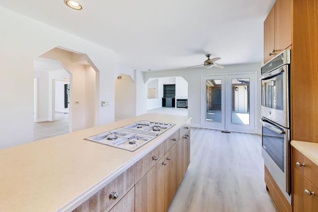 26955 N COUNTRYSIDE LAKE Drive, Mundelein, IL 60060