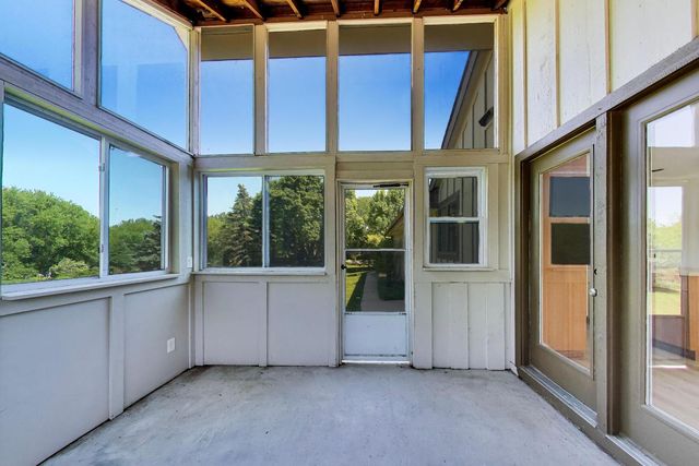 26955 N COUNTRYSIDE LAKE Drive, Mundelein, IL 60060