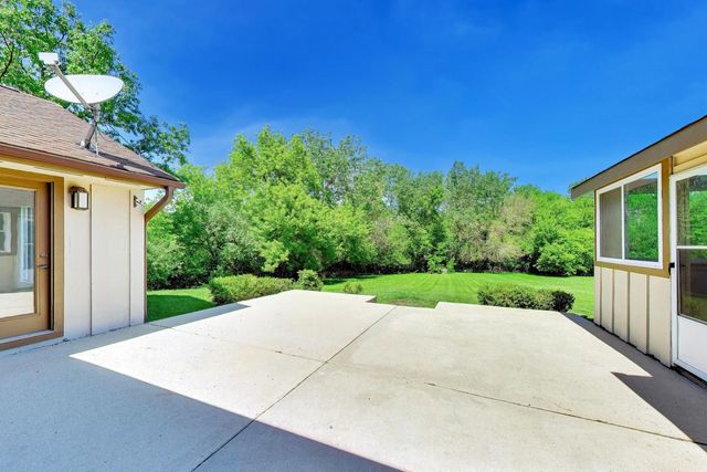 26955 N COUNTRYSIDE LAKE Drive, Mundelein, IL 60060
