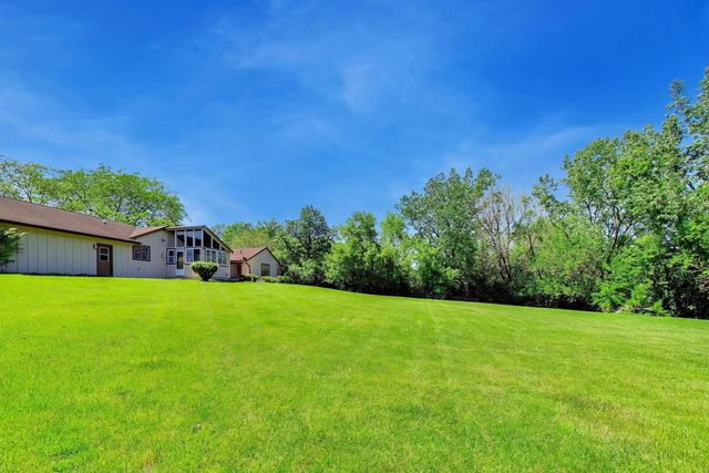 26955 N COUNTRYSIDE LAKE Drive, Mundelein, IL 60060