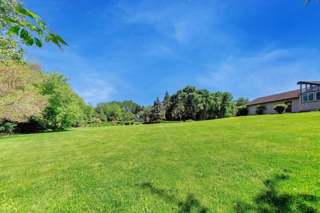 26955 N COUNTRYSIDE LAKE Drive, Mundelein, IL 60060