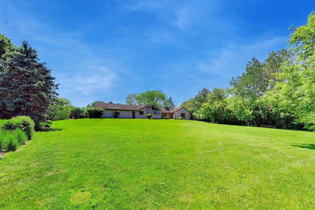 26955 N COUNTRYSIDE LAKE Drive, Mundelein, IL 60060