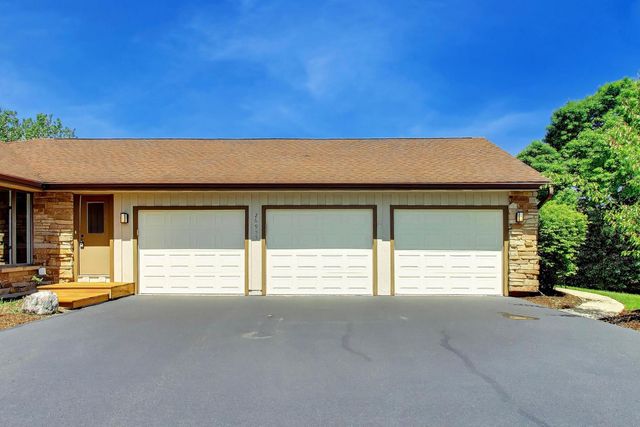 26955 N COUNTRYSIDE LAKE Drive, Mundelein, IL 60060