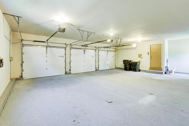 26955 N COUNTRYSIDE LAKE Drive, Mundelein, IL 60060