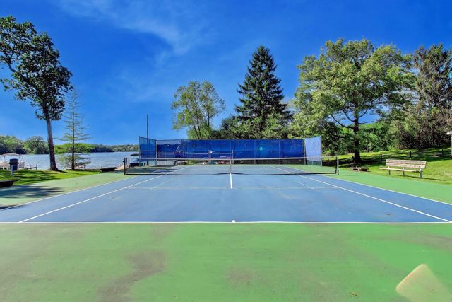 26955 N COUNTRYSIDE LAKE Drive, Mundelein, IL 60060