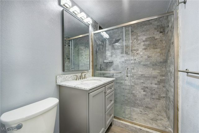 12520 Edgewater Drive 1506, Lakewood, OH 44107