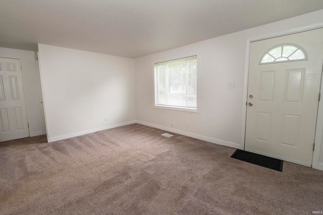 908 Dover Drive, South Bend, IN 46614