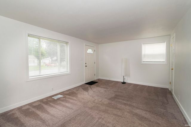 908 Dover Drive, South Bend, IN 46614
