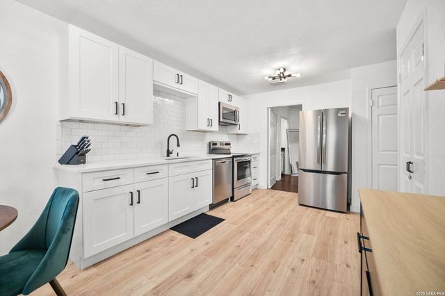 8415 Fredericksburg Rd Apt 907, San Antonio, TX 78229