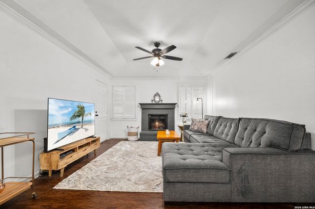 8415 Fredericksburg Rd Apt 907, San Antonio, TX 78229