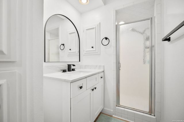 8415 Fredericksburg Rd Apt 907, San Antonio, TX 78229