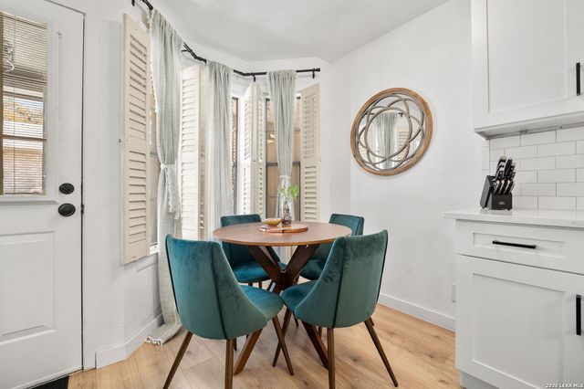 8415 Fredericksburg Rd Apt 907, San Antonio, TX 78229