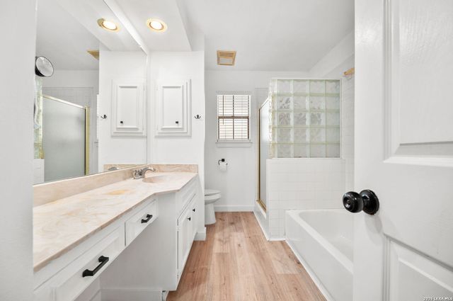 8415 Fredericksburg Rd Apt 907, San Antonio, TX 78229