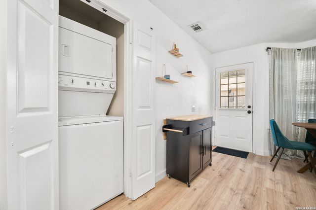 8415 Fredericksburg Rd Apt 907, San Antonio, TX 78229