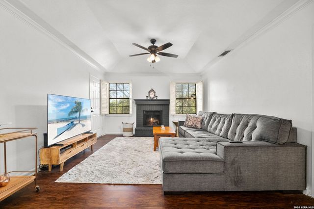 8415 Fredericksburg Rd Apt 907, San Antonio, TX 78229