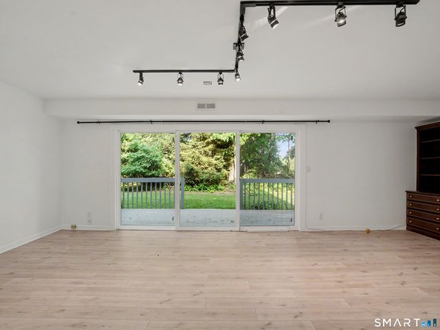197 Sheephill Road C, Greenwich, CT 06878