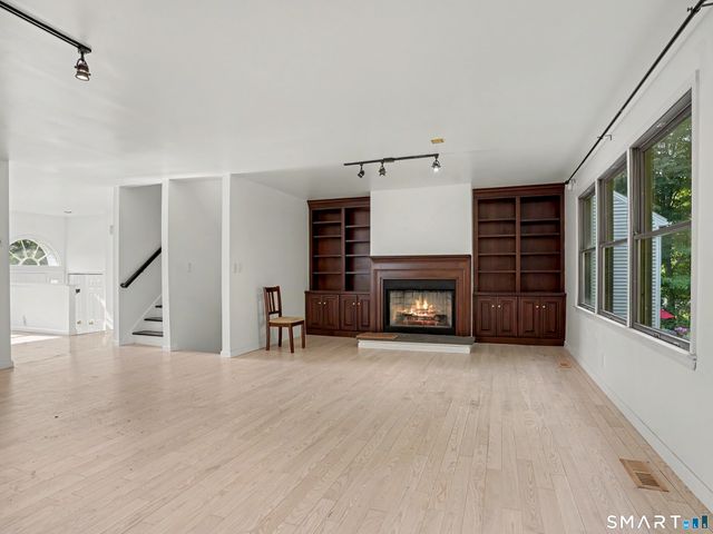 197 Sheephill Road C, Greenwich, CT 06878