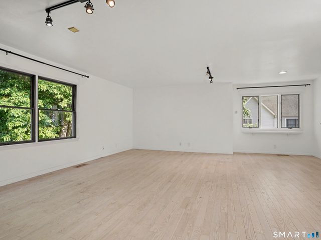 197 Sheephill Road C, Greenwich, CT 06878