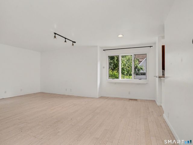 197 Sheephill Road C, Greenwich, CT 06878
