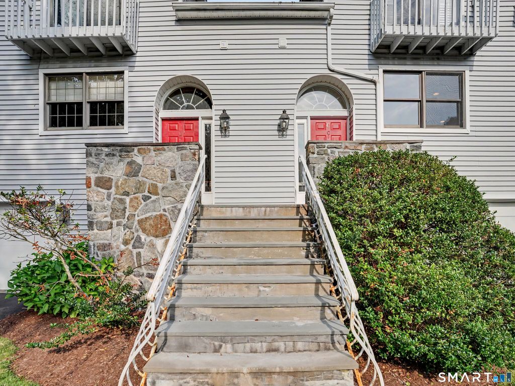 197 Sheephill Road C, Greenwich, CT 06878