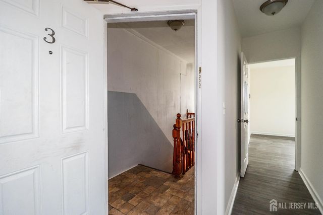 364 Market Street 3F, Perth Amboy, NJ 08861