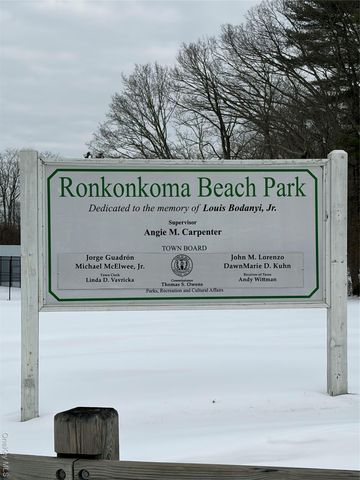 61 Eastview Road, Ronkonkoma, NY 11779