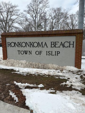 61 Eastview Road, Ronkonkoma, NY 11779