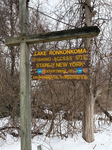 61 Eastview Road, Ronkonkoma, NY 11779