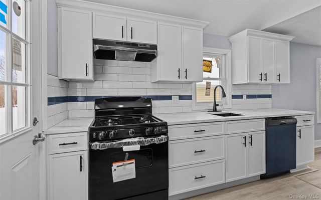 61 Eastview Road, Ronkonkoma, NY 11779