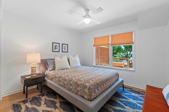 111 Inspiration DR, Sunrise Beach, TX 78643