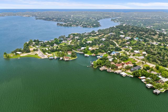 111 Inspiration DR, Sunrise Beach, TX 78643