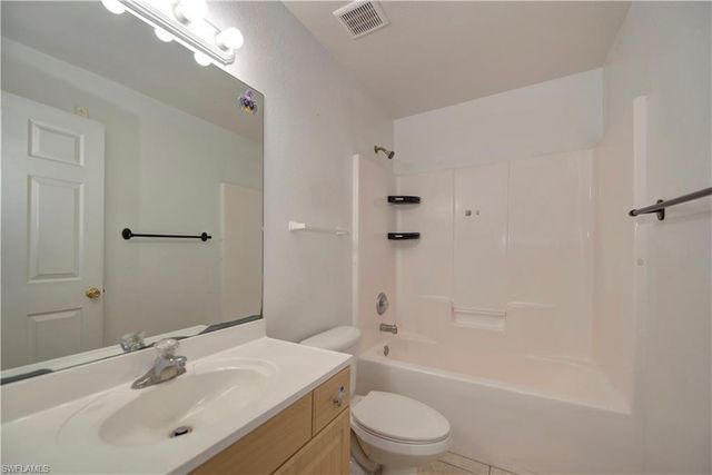 4402 Douglas LN, Lehigh Acres, FL 33973
