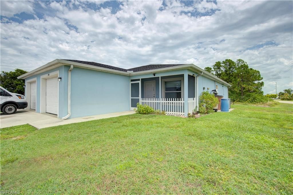 4402 Douglas LN, Lehigh Acres, FL 33973