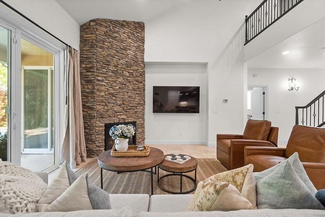 3745 Marshall Ave, Carmichael, CA 95608