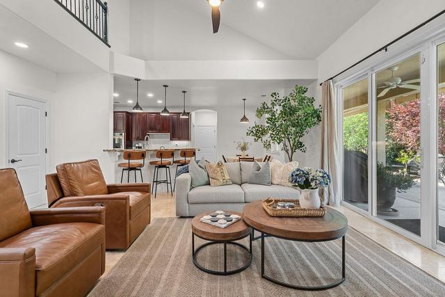 3745 Marshall Ave, Carmichael, CA 95608