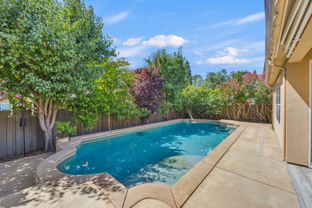 3745 Marshall Ave, Carmichael, CA 95608