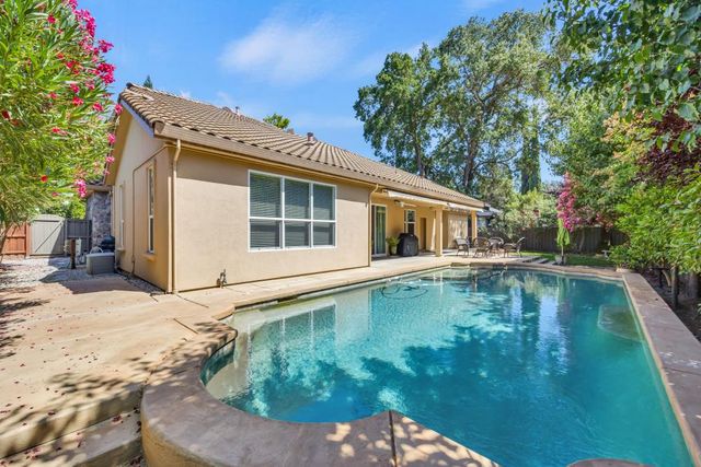 3745 Marshall Ave, Carmichael, CA 95608