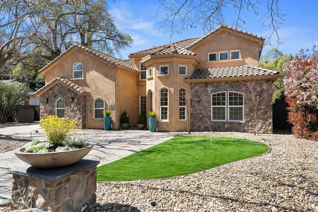 3745 Marshall Ave, Carmichael, CA 95608