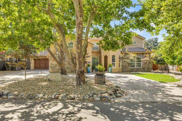 3745 Marshall Ave, Carmichael, CA 95608