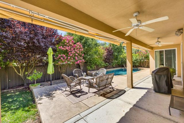 3745 Marshall Ave, Carmichael, CA 95608