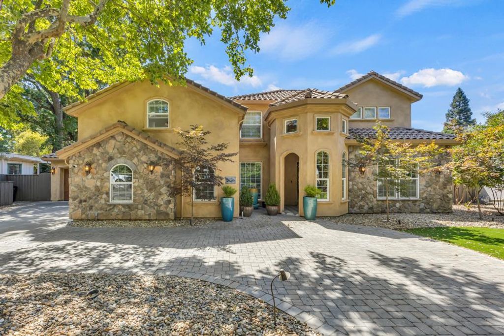 3745 Marshall Ave, Carmichael, CA 95608