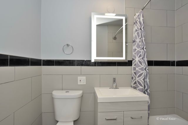 336 E Russell Street 2, Barrington, IL 60010