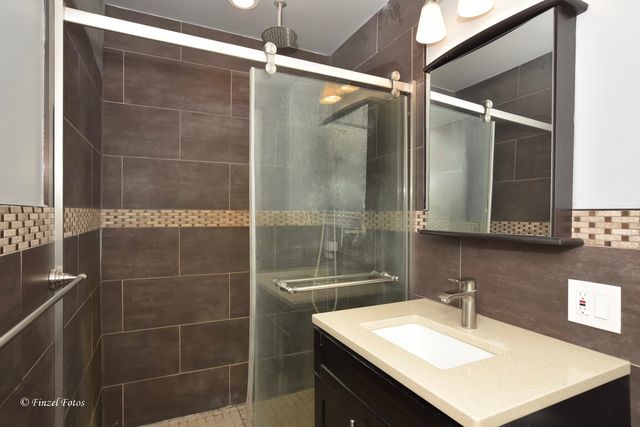 336 E Russell Street 2, Barrington, IL 60010