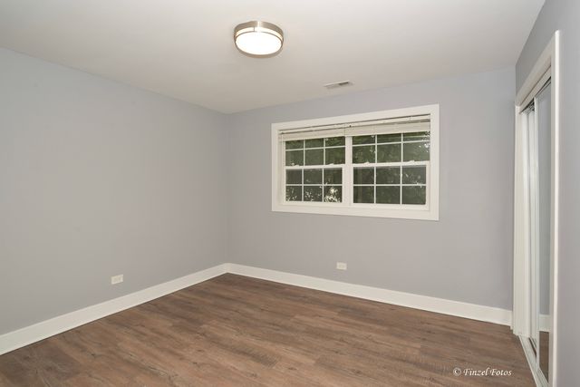 336 E Russell Street 2, Barrington, IL 60010