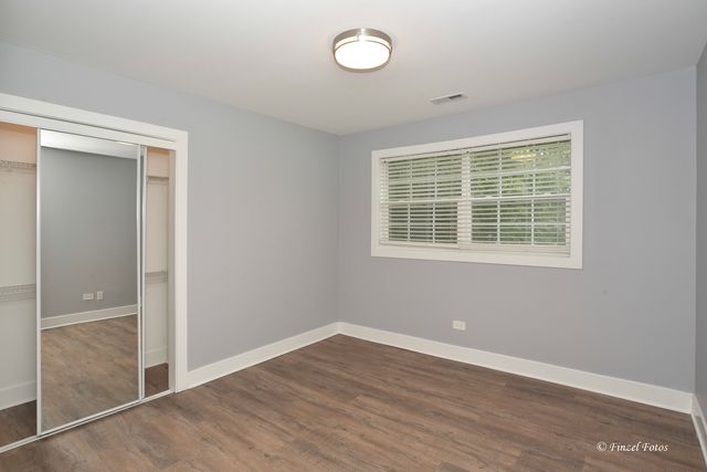 336 E Russell Street 2, Barrington, IL 60010