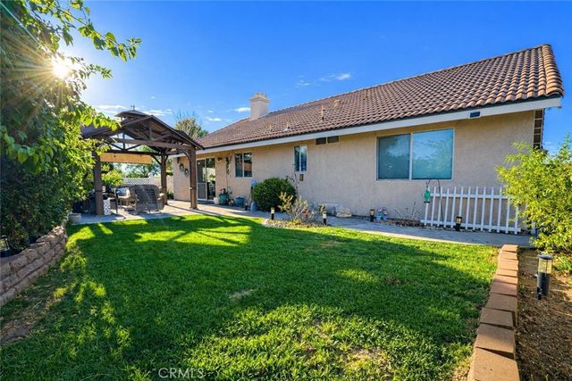 1063 Barnes Court, Calimesa, CA 92320